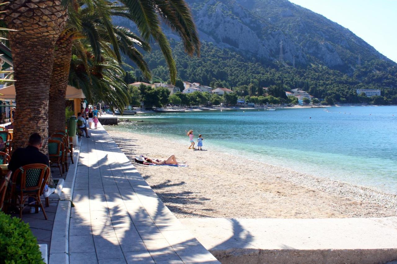 Apartments By The Sea Gradac, Makarska - 13181 Gradac  Kültér fotó
