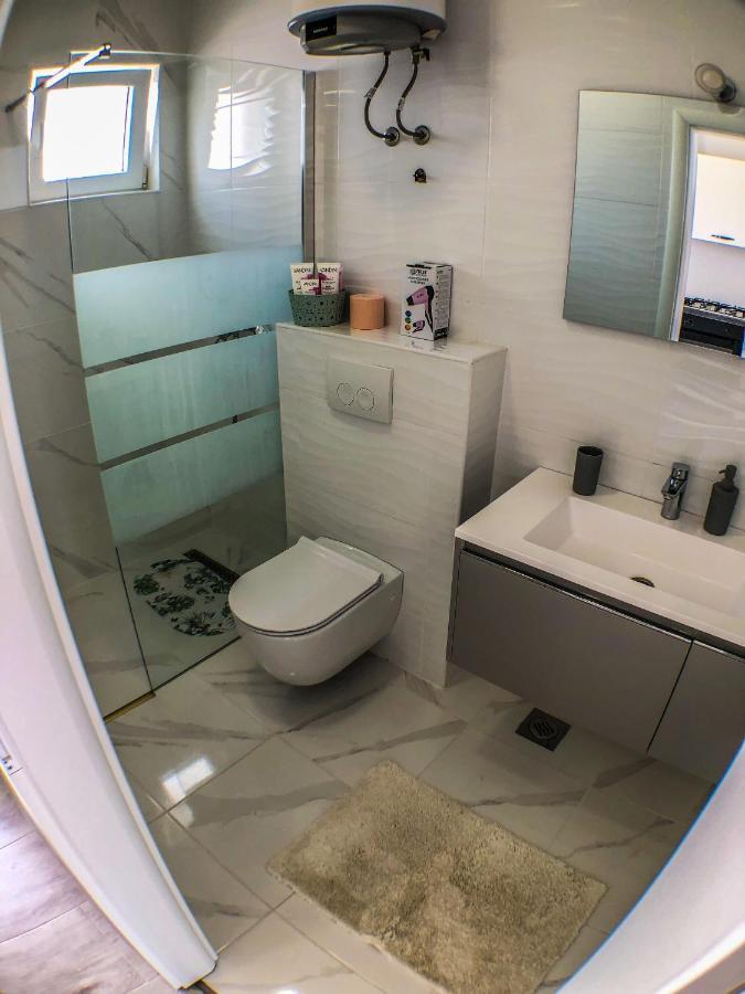 Apartments By The Sea Gradac, Makarska - 13181 Gradac  Kültér fotó